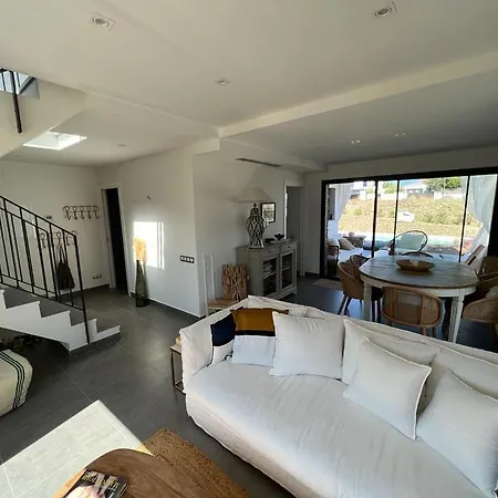 Casa Isabelle Caials * 卡达克斯